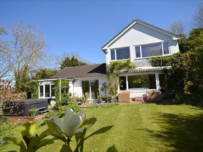 4 Bed Detached House, White Hill, HP5