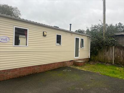2 Bed Mobile Home, Longmoor Road, GU30