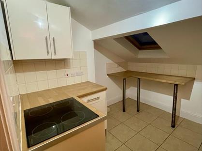 Studio Flat, Victoria Crescent, M30