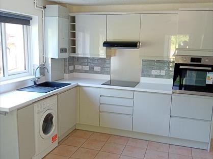 1 Bed Terraced House, Rogers Meadow, SN8