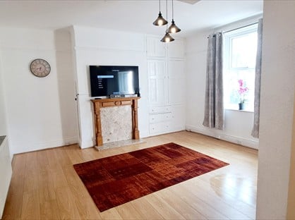 2 Bed Terraced House, King Street, HD3