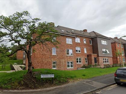 4 Bed Flat, Greenhill Road, SO22