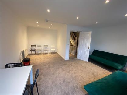 4 Bed Terraced House, Waterside Lane, CO2