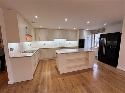 2 Bed Flat, Waters Edge, BS20