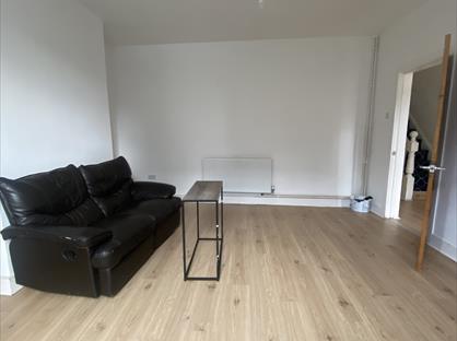 Room in a Shared House, Alton Road, L6