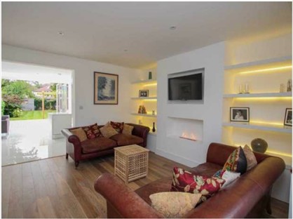 4 Bed Semi-Detached House, Arbrook Lane, KT10