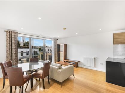 2 Bed Flat, Felix Point, E14