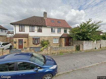 Studio Flat, Peartree Avenue, UB7