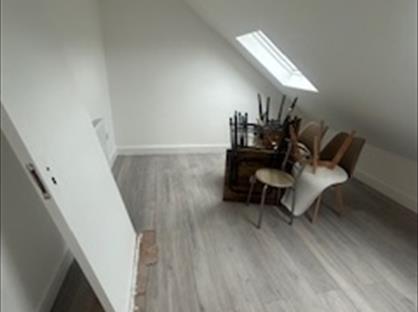 Studio Flat, Hill House Road, SW16