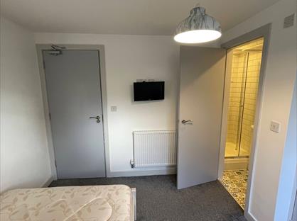 Room in a Shared House, St Margaret Road, CV1