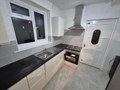 3 Bed Semi-Detached House, Severn Drive, WN5