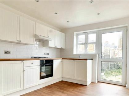 3 Bed Terraced House, James Street, ME12