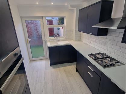 4 Bed Terraced House, Whitburn Place, DD3