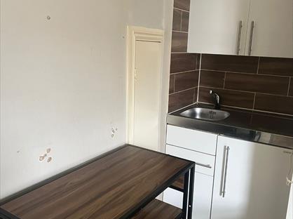 Studio Flat, Oval Road, CR0