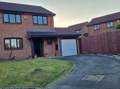 4 Bed Detached House, Thanington Way, RG6