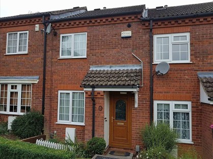 2 Bed Terraced House, Ormsby Close, LU1