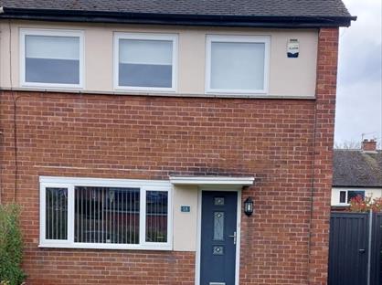 3 Bed Semi-Detached House, Sides Road, WF8