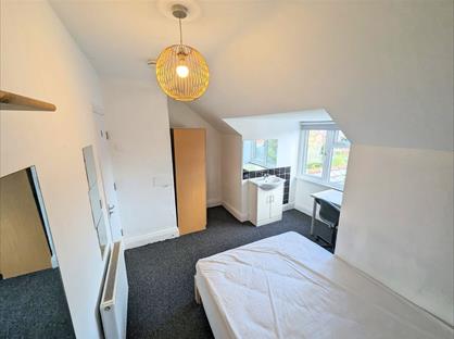 Room in a Shared House, Pershore Road, B29