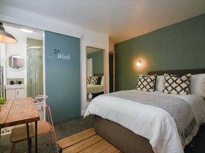 Room in a Shared House, High Street, B66