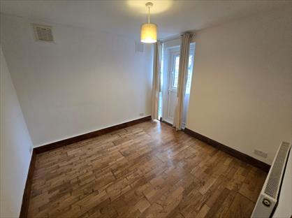 2 Bed Flat, Oak Grove, NW2