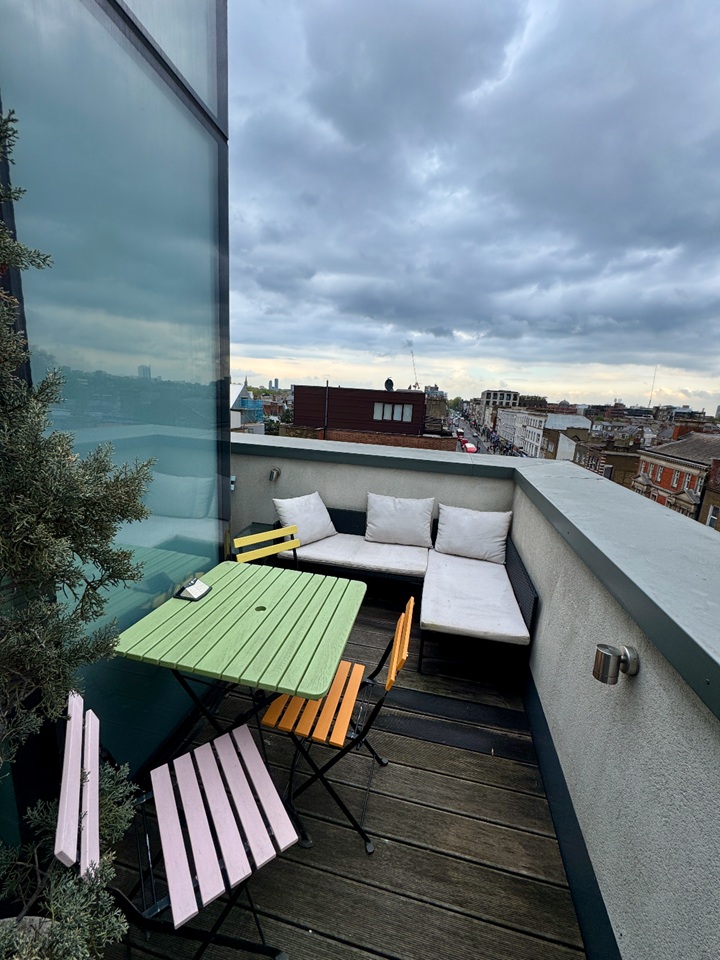 2 Bed Flat, Kingsland High Street, E8 photo 5