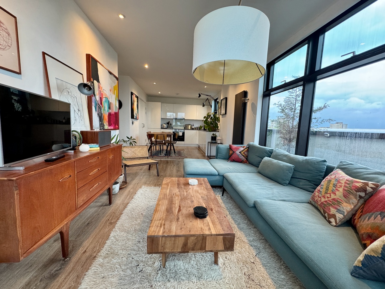 2 Bed Flat, Kingsland High Street, E8