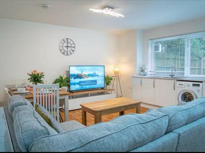 4 Bed Flat, Summerfield Court, B15