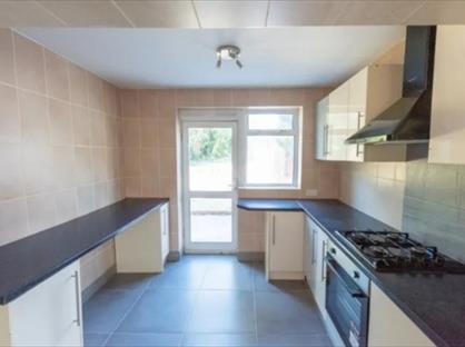 Room in a Shared House, Rowsley Avenue, NW4