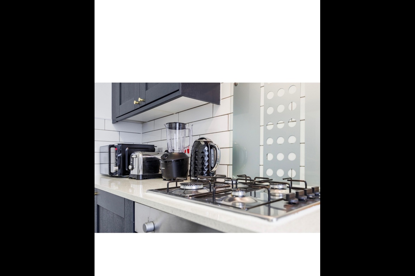2 Bed Flat, Swinton St, WC1X photo 2