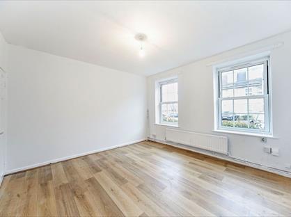 2 Bed Flat, London, SE6