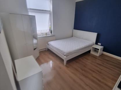 Room in a Shared House, Alverthorpe Road, WF2