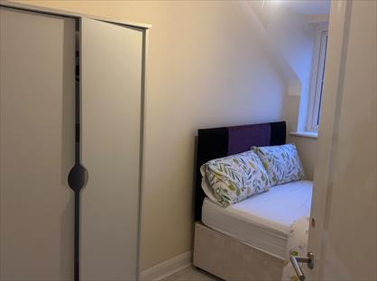 Room in a Shared House, Blueberry Avenue, M40