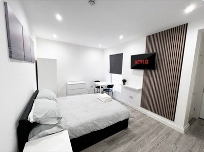 Studio Flat, The Warren, GU11