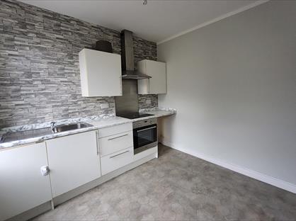 2 Bed Terraced House, Regent Street, BB9