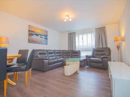 2 Bed Flat, Bobbins Gate, PA1