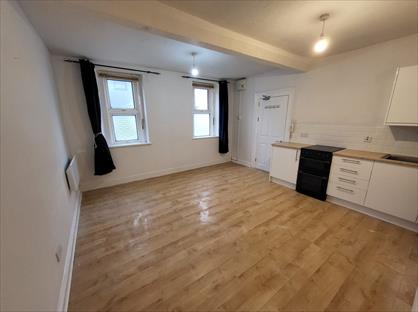 1 Bed Flat, Fore Street, BA13
