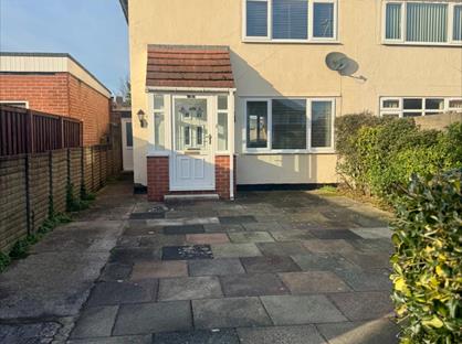 2 Bed Terraced House, Heathfield Road, PR8