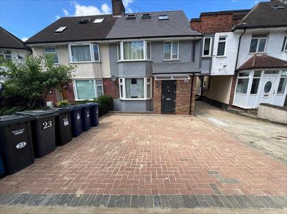 Room in a Shared House, Selborne Gardens, NW4