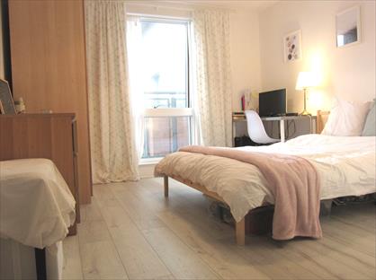 2 Bed Flat, Melia House, M4