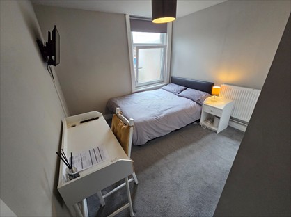 Room in a Shared House, Harrison Street, LA14