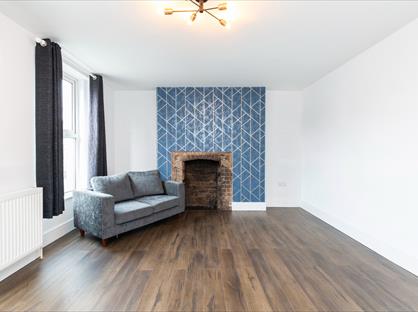 2 Bed Flat, Camden High Street, NW1