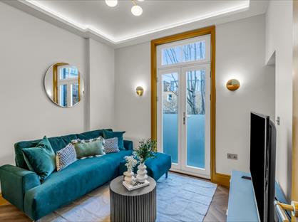 1 Bed Flat, Overstone Road, W6