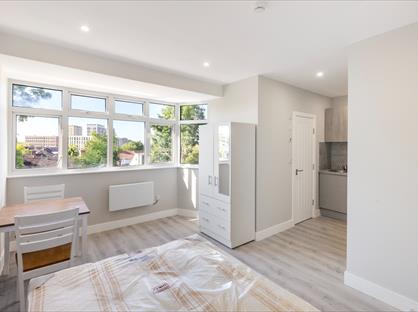 Studio Flat, Whitton Avenue West, UB6