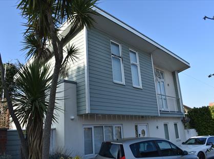 2 Bed Detached House, Carlton Avenue, SS0