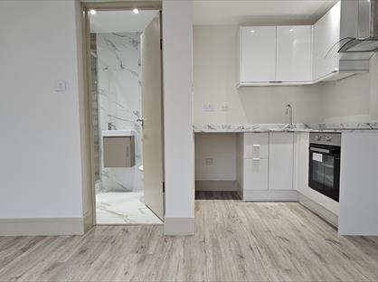 Studio Flat, London Road, TN4