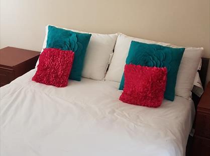 Room in a Shared House, Empire Road Perivale, UB6