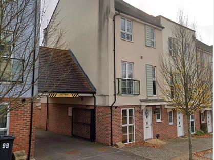 5 Bed Terraced House, Laurens Van Der Post Way, TN23