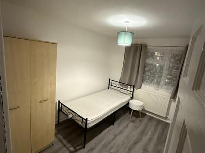 Room in a Shared House, Broom Gardens, CR0