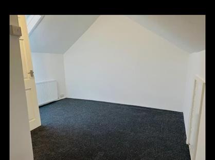2 Bed Flat, St. Awdrys Road, IG11