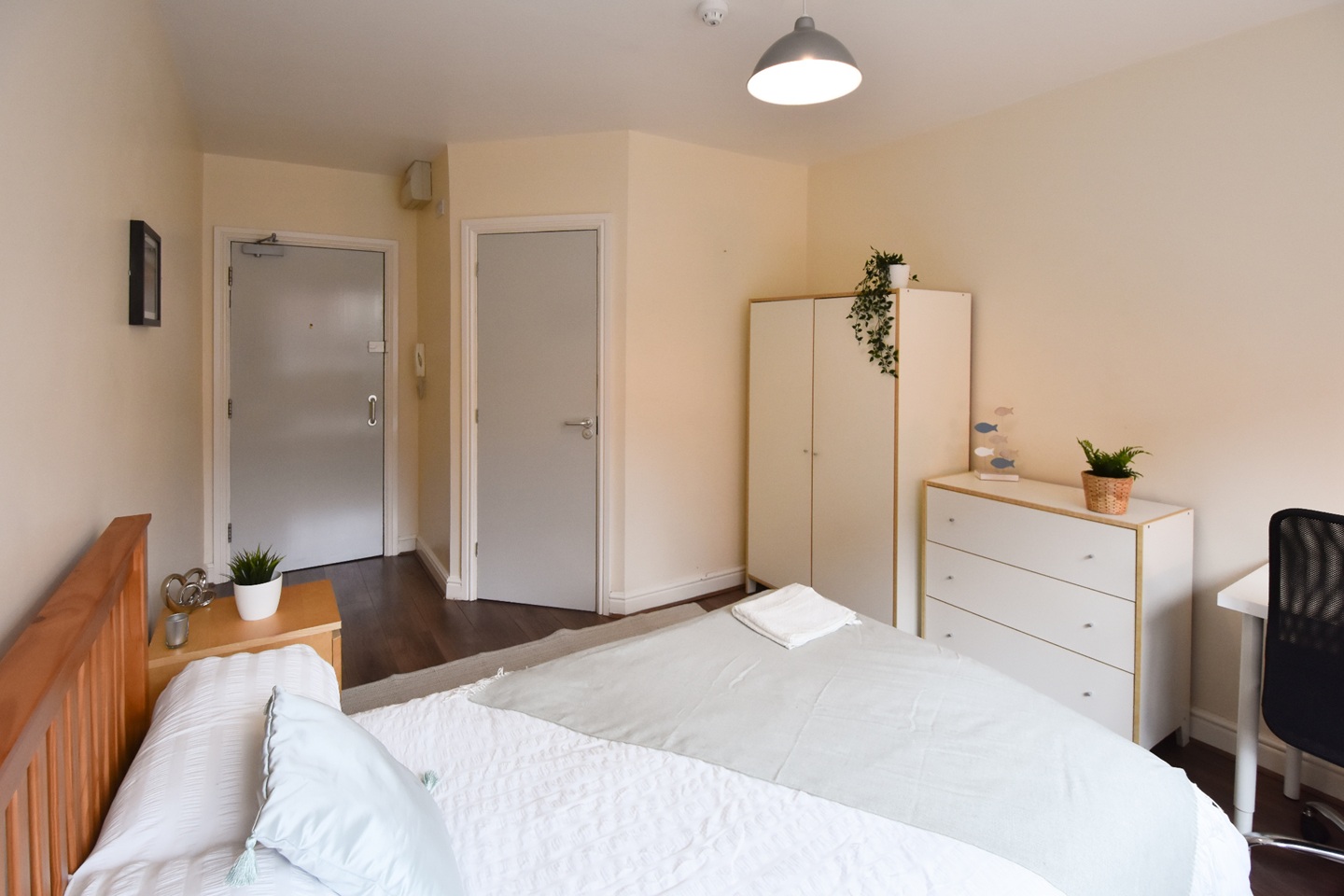 Additional image 2 of Room in a Shared Flat, Western Road, LE3, N1 7GU